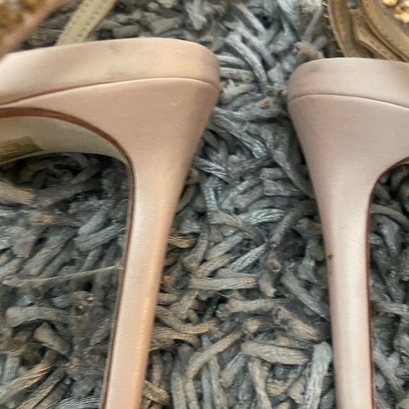 Antonio Melani Peach Satin 4 inch heels - Picture 3 of 5